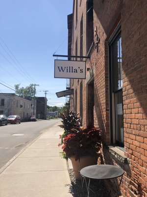 Willa's by null