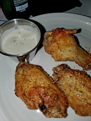 Table25 Fork + Wine by null