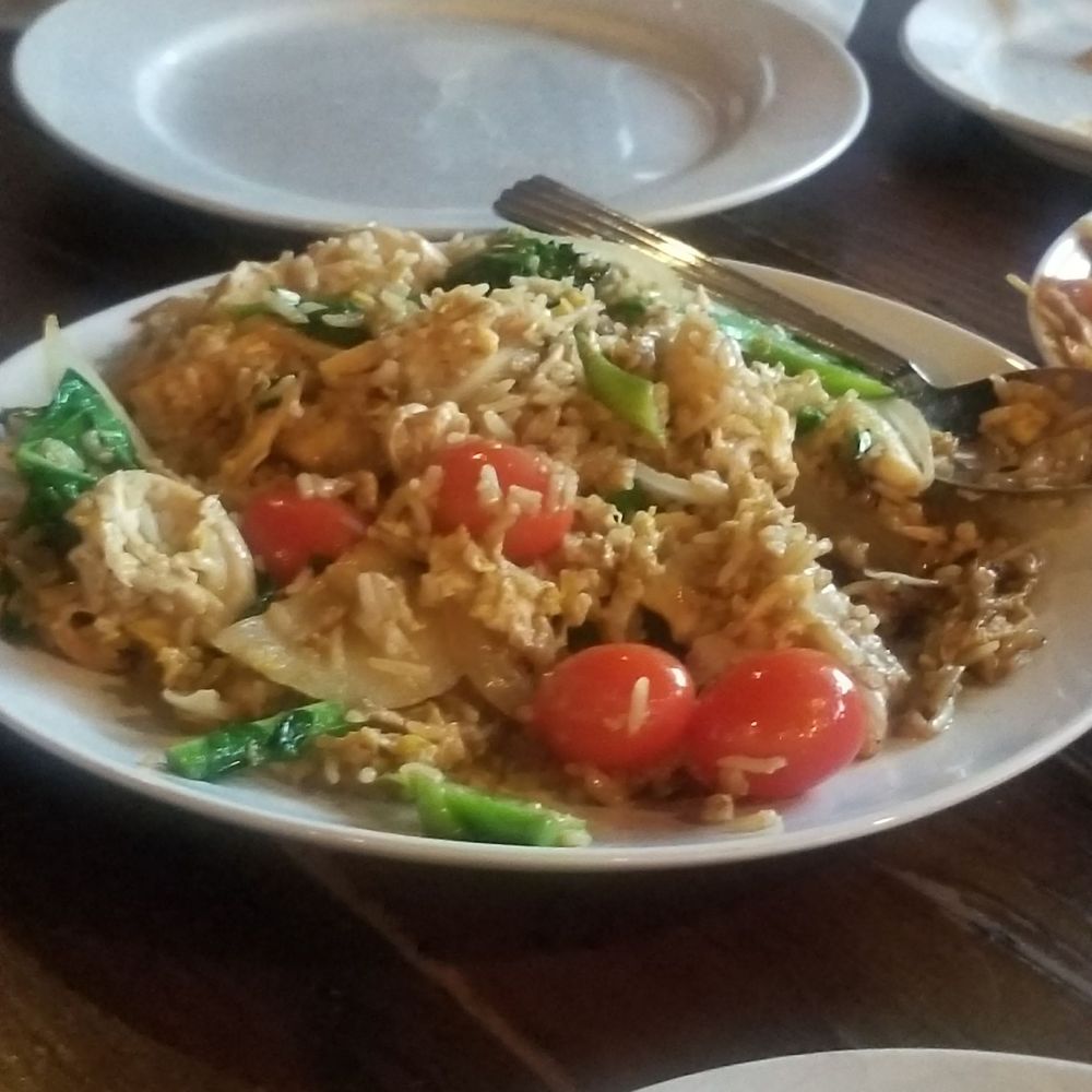 AppeThai - Chicken fried rice - Thai Near Me - Brown Deer, Wisconsin AppeThai - Chicken fried rice - Thai Near Me - Brown Deer, Wisconsin