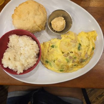 Ruby Slipper Decatur - Golf Shrimp omelet - Breakfast & Brunch Near Me - New Orleans, Louisiana Ruby Slipper Decatur - Golf Shrimp omelet - Breakfast & Brunch Near Me - New Orleans, Louisiana