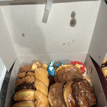 Yummy Donuts & Croissants - Another variety of donuts - Bakeries Near Me - Arleta, California Yummy Donuts & Croissants - Another variety of donuts - Bakeries Near Me - Arleta, California