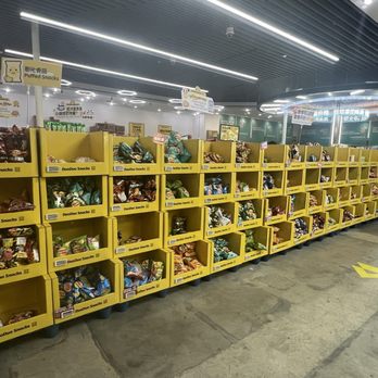 DuoDuo Snacks - omg sooooooo many flavors of lays - Department Stores Near Me - Rowland Heights, California DuoDuo Snacks - omg sooooooo many flavors of lays - Department Stores Near Me - Rowland Heights, California