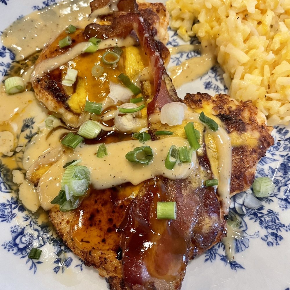 Cracker Barrel Old Country Store - Maple Bacon Grilled Chicken and Cheesy Hash browns - American Near Me - Troy, Illinois Cracker Barrel Old Country Store - Maple Bacon Grilled Chicken and Cheesy Hash browns - American Near Me - Troy, Illinois