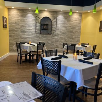 CK’s Bistro - Comfortable spacing! Really nice amenities! - American Near Me - Myrtle Beach, South Carolina