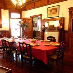 Hogan House at Rose Hill Bed & Breakfast - Our dining room