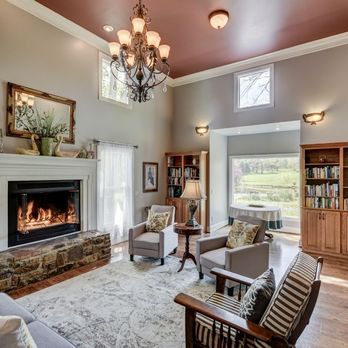 Chestnut Hill Ranch Bed and Breakfast - Great Room for conversation, music and relaxation! - Bed & Breakfast Near Me - Only, Tennessee