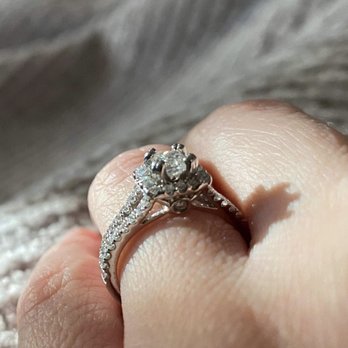 Shane Co. - The Diamond they did not need to work on whatsoever. - Jewelry Near Me - Scottsdale, Arizona Shane Co. - The Diamond they did not need to work on whatsoever. - Jewelry Near Me - Scottsdale, Arizona