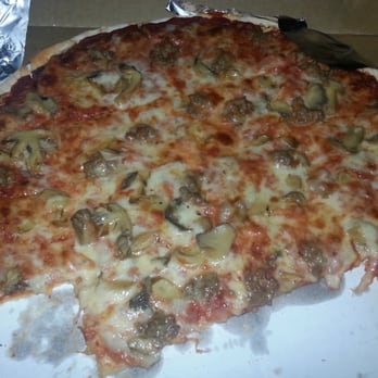 Ned's Pizza - Cheese Sausage Mushroom and Onion... my favorite!!! - Pizza Near Me - Milwaukee, Wisconsin Ned's Pizza - Cheese Sausage Mushroom and Onion... my favorite!!! - Pizza Near Me - Milwaukee, Wisconsin