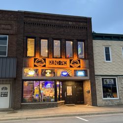 Blind Pig - Nighttime view of the outside