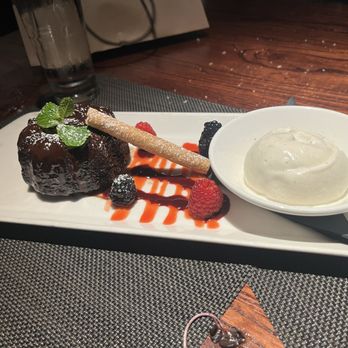 Dry Creek Grill - Chocolate Lava Cake - American Near Me - San Jose, California