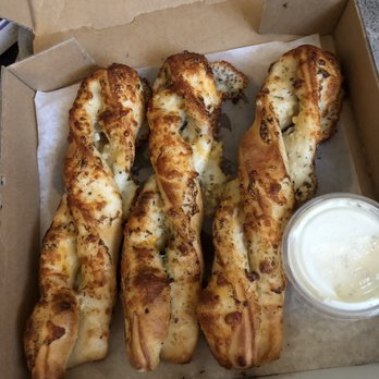 Red Tomato Pizza House - Pizza Near Me - Berkeley, California