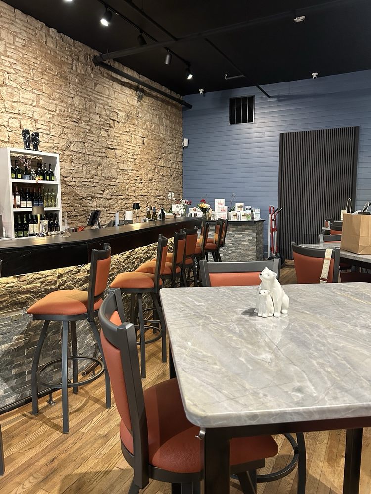 Igo's Pour Decisions Logo