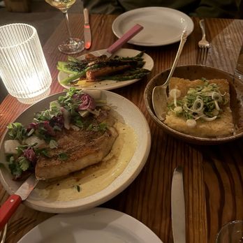 Valley Bar and Bottle - Asparagus, crispy rice and pork chop - Wine Bars Near Me - Sonoma, California