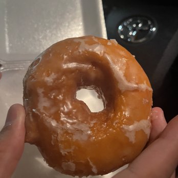 Liliha Bakery - Bakeries Near Me - Honolulu, Hawaii