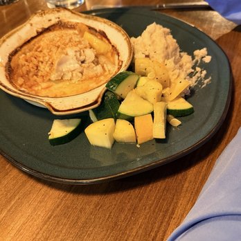Tuckerman's Restaurant & Tavern - Baked haddock - American Near Me - Intervale, New Hampshire Tuckerman's Restaurant & Tavern - Baked haddock - American Near Me - Intervale, New Hampshire