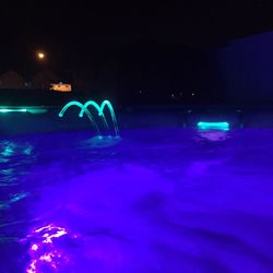 Continental Pool & Spa - One of the many lighting effects of our Grandee NXT