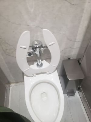 Gamehaus New York - Sports Bar, Beer Hall, Food & Games by null