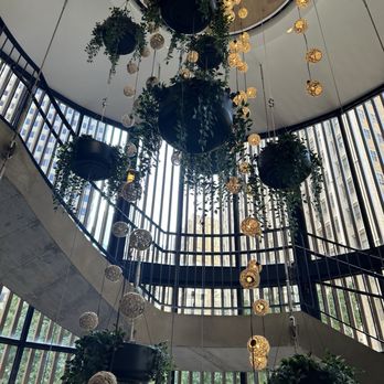 The Hampton Social - Pretty stairs! - Seafood Near Me - Dallas, Texas