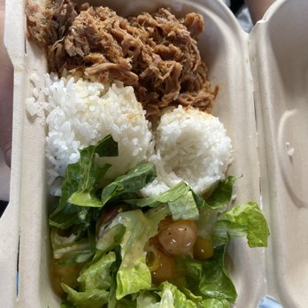Chill Grill - The Kalua pork was delicious. I love the vinaigrette dressing on the salad. - Food Trucks Near Me - Haleiwa, Hawaii