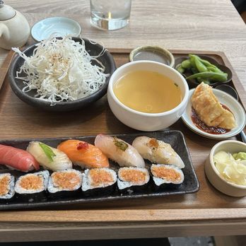 Domodomo Ko - Sushi lunch with Cabbage, sesame dressing, miso soup, edamame and dumplings - Japanese Near Me - Dallas, Texas