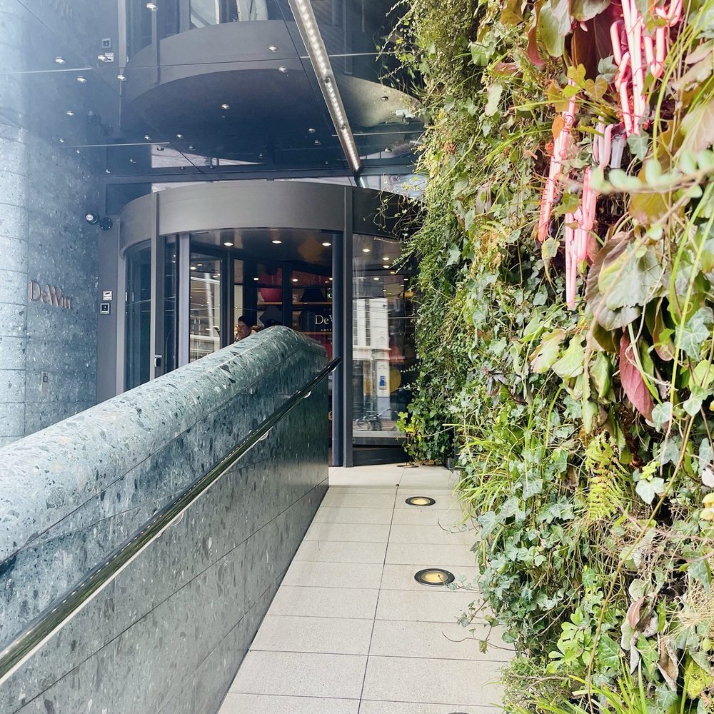 Kimpton De Witt - Entrance - Hotels Near Me - Amsterdam, New Hampshire