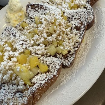 Eggs 'n Things - Waikiki Beach Eggspress - Hawaiian Sweet Bread French Toast - Breakfast & Brunch Near Me - Honolulu, Hawaii Eggs 'n Things - Waikiki Beach Eggspress - Hawaiian Sweet Bread French Toast - Breakfast & Brunch Near Me - Honolulu, Hawaii