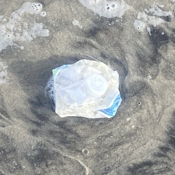 Reges Oceanfront Resort - And. . . More trash- anyone seeing the trend here???? - Hotels Near Me - Wildwood Crest, New Jersey