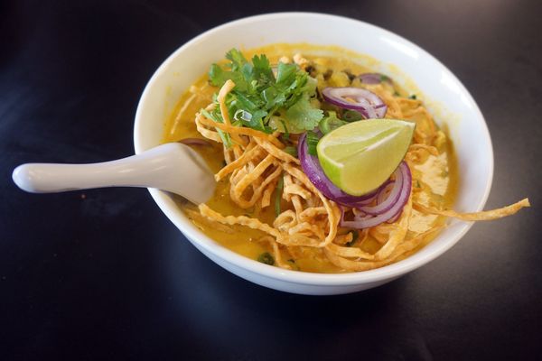 Khao Hom Thai & Pho by null