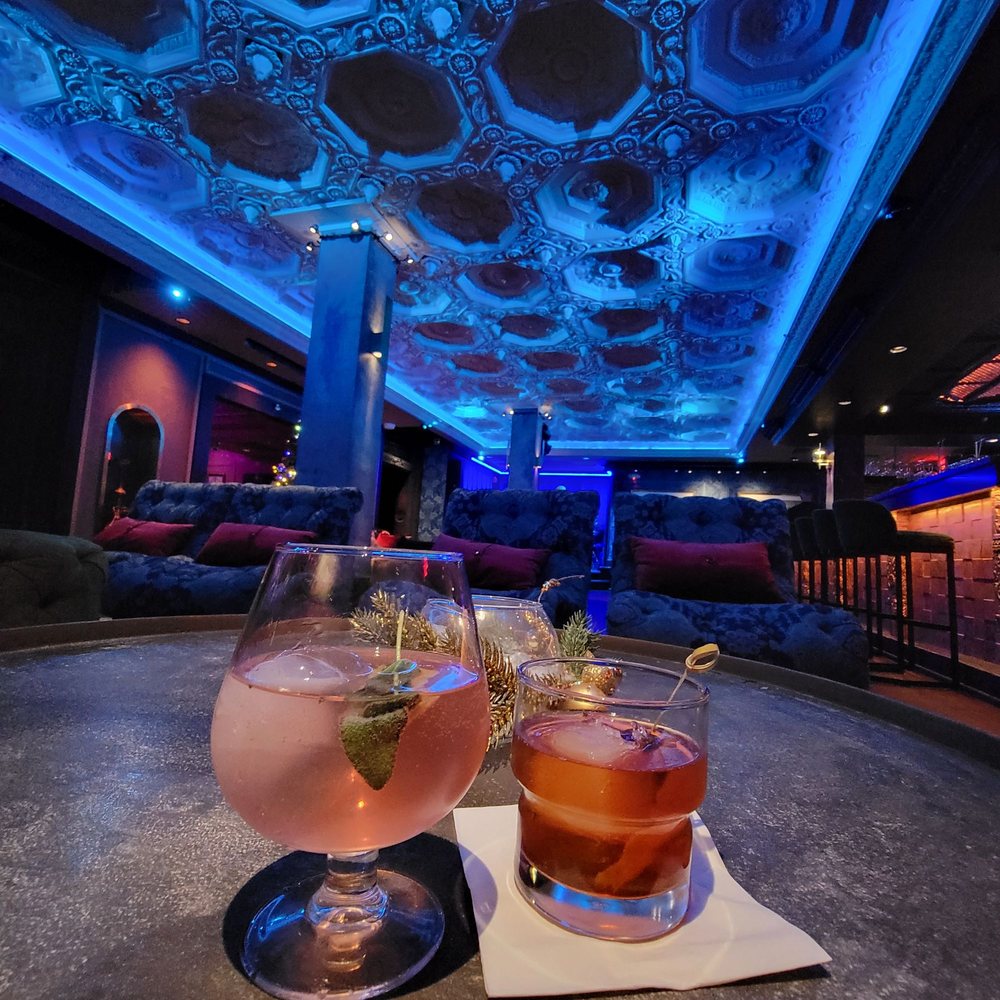 The Foundation Room - Best Gin & tonic and grand fashion - Lounges Near Me - New Orleans, Louisiana The Foundation Room - Best Gin & tonic and grand fashion - Lounges Near Me - New Orleans, Louisiana
