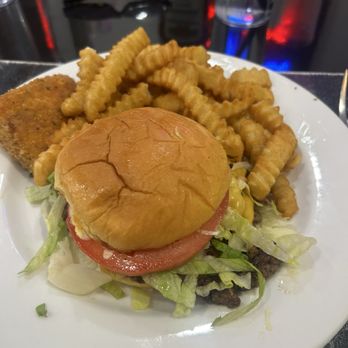Diner 24 - 6oz. Single Smash Burger - Burgers Near Me - New York, New York Diner 24 - 6oz. Single Smash Burger - Burgers Near Me - New York, New York