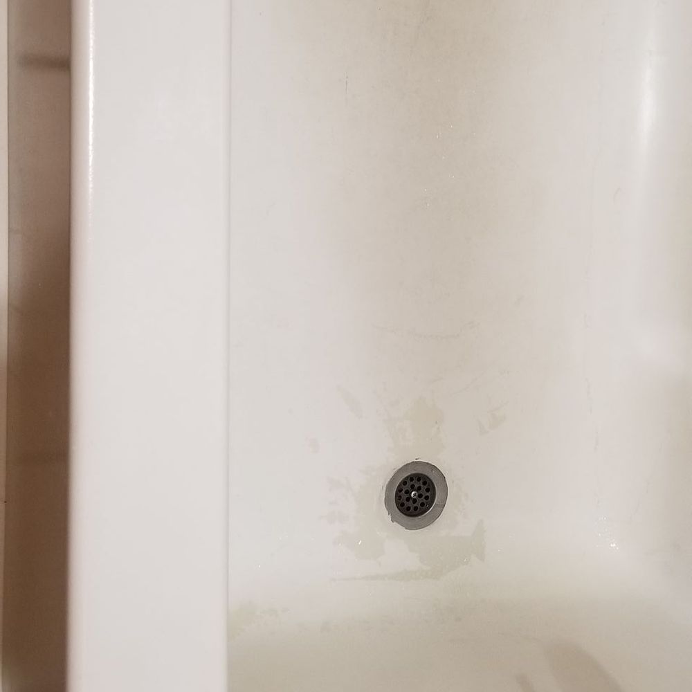 Comfort Inn - Run down bathroom - Hotels Near Me - Plymouth, Michigan Comfort Inn - Run down bathroom - Hotels Near Me - Plymouth, Michigan