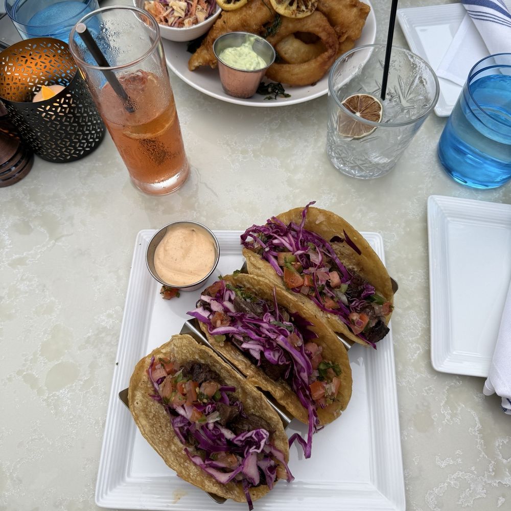 101 Sky Terrace - Steak tacos and fish & chips with onion rings - Lounges Near Me - Chicago, Illinois 101 Sky Terrace - Steak tacos and fish & chips with onion rings - Lounges Near Me - Chicago, Illinois