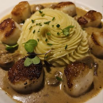 Shadowbrook - Pan-Seared Sea Scallops - American Near Me - Capitola, California Shadowbrook - Pan-Seared Sea Scallops - American Near Me - Capitola, California
