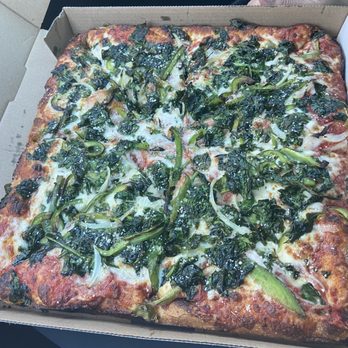 Cup N Char - BYO with spinach - Pizza Near Me - Richmond, Texas