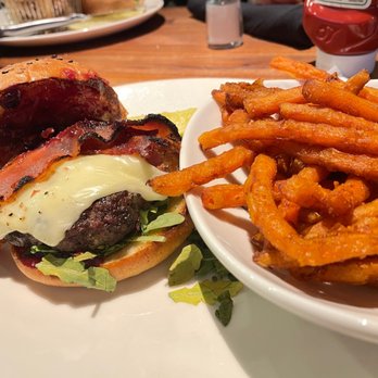 Yard House - Kurobuta Pork burger with sweet potato fries - New American Near Me - Sacramento, California