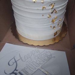Pastel & Pie - Pumpkin cake (forgot to get a picture with the sign on top)