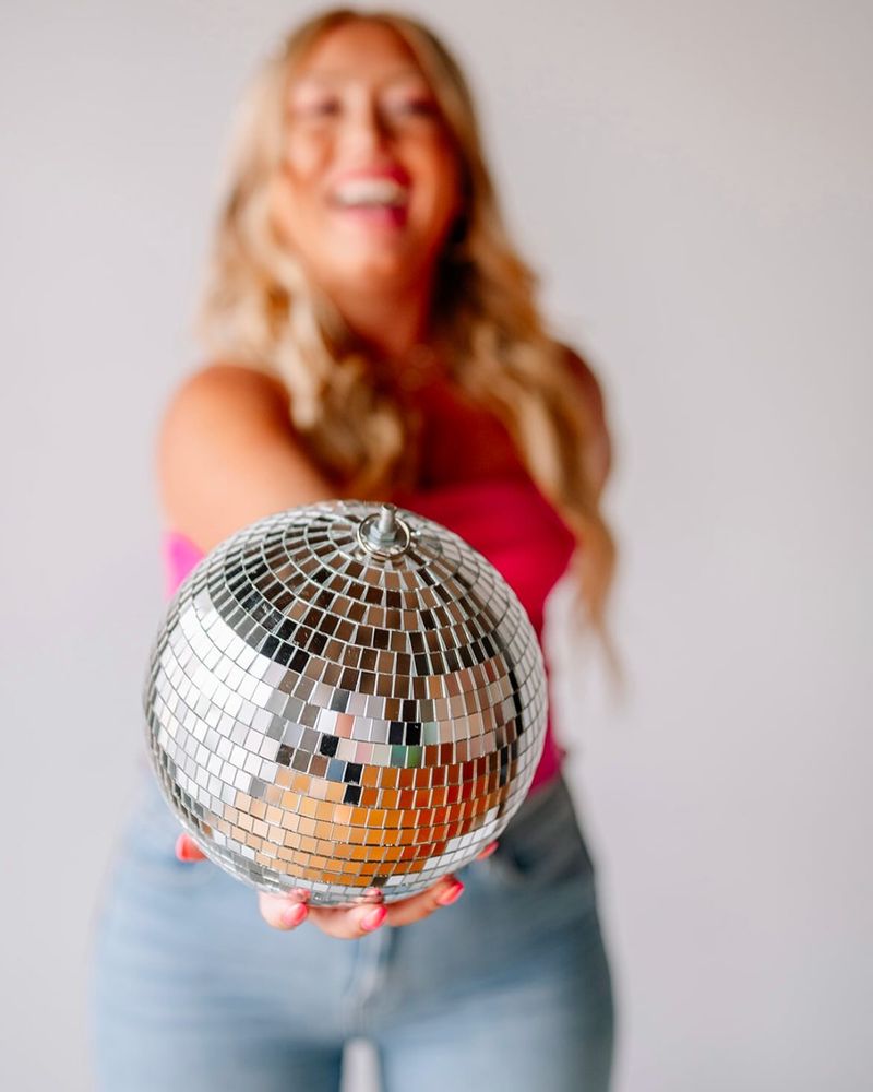 Radiant Boutique By Rhi Logo