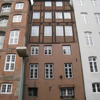 Deichstraße - Local Flavor Near Me - Hamburg, HH