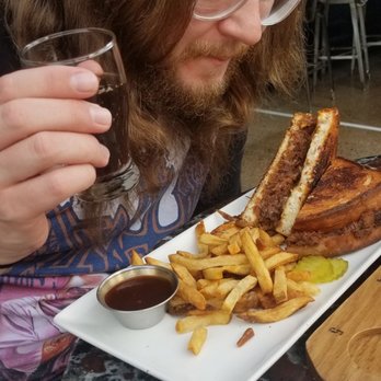 Big Ditch Brewing - Ditch Digger Grilled Cheese Sandwich - New American Near Me - Buffalo, New York