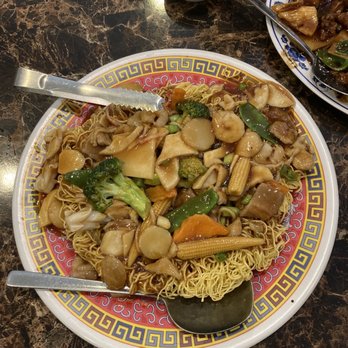 Liu's Shanghai - Little bit of everything with pan fried noodles - Shanghainese Near Me - Brooklyn, New York Liu's Shanghai - Little bit of everything with pan fried noodles - Shanghainese Near Me - Brooklyn, New York