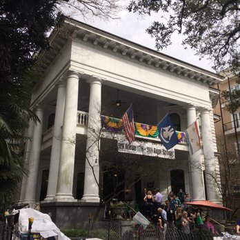 Columns - Hotels Near Me - New Orleans, Louisiana