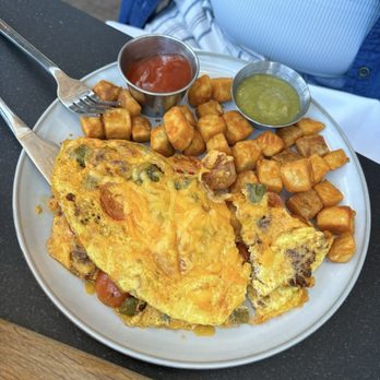 The Glen - Omelette with potatoes - Seafood Near Me - Frisco, Texas The Glen - Omelette with potatoes - Seafood Near Me - Frisco, Texas