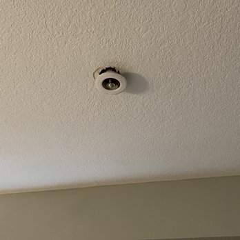 Mariposa Inn & Suites - Fixture isn't even installed properly. - Hotels Near Me - Monterey, California Mariposa Inn & Suites - Fixture isn't even installed properly. - Hotels Near Me - Monterey, California