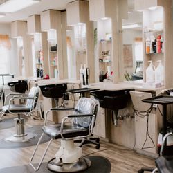 Honeycomb Hair Company - Salon
