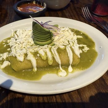 Mandi Cocina Mexicana - Enchiladas en salsa verde. Roasted chicken wrapped in corn tortillas, topped with crema, queso fresco, avocado & red onion - Mexican Near Me - Tomball, Texas Mandi Cocina Mexicana - Enchiladas en salsa verde. Roasted chicken wrapped in corn tortillas, topped with crema, queso fresco, avocado & red onion - Mexican Near Me - Tomball, Texas