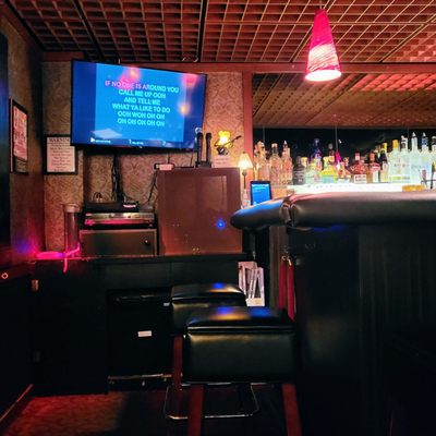 Festa Wine & Cocktail Lounge - Karaoke by null