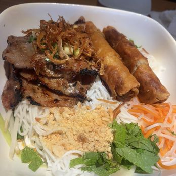 Pho Ao Sen - Grilled Pork and Imperial Rolls Vermicelli - Vietnamese Near Me - Livermore, California Pho Ao Sen - Grilled Pork and Imperial Rolls Vermicelli - Vietnamese Near Me - Livermore, California