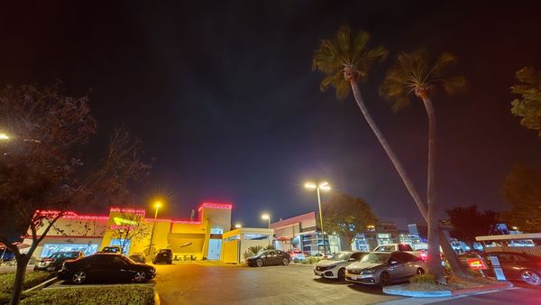 In-N-Out Burger by null