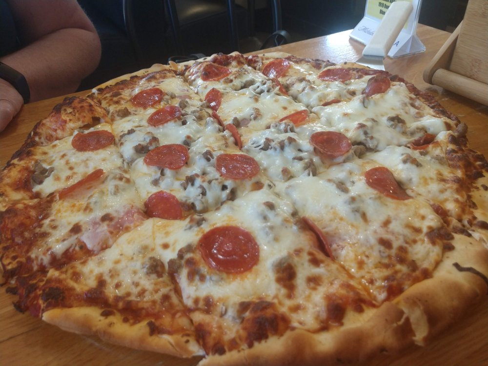 Creamery Pizza & Ice Cream Logo