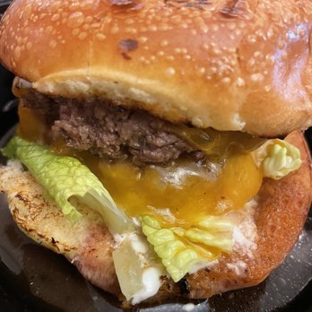 Duke's Grocery - Wagyu Burger - Pubs Near Me - Washington, DC, District of Columbia